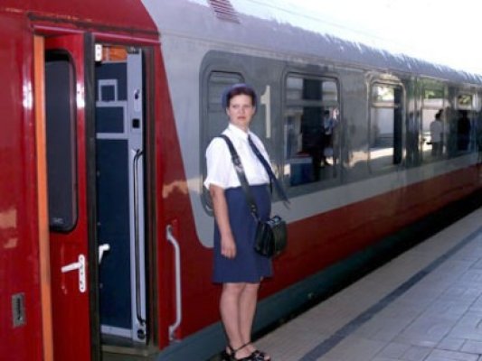 Canicula dă peste cap circulaţia feroviară